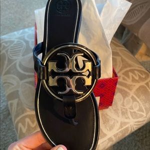 NWT Tory Burch Metal Miller Size 9